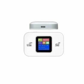 Routeur WiFi portable 4G MF68E blanc avec écran couleur
